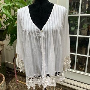 World Market open front women’s top.  Embroidered white beautiful Claire jacket.